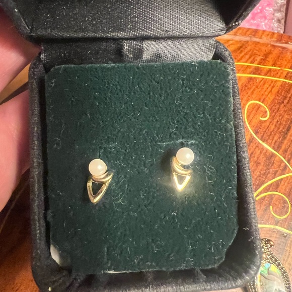 ๐14K REAL GOLD ๐SIMPLE AND DAINTYโบ๏ธPERFECT FOR CHURCH OR EVERYDAY WEARโบ๏ธ๐๐๐ - Picture 4 of 6